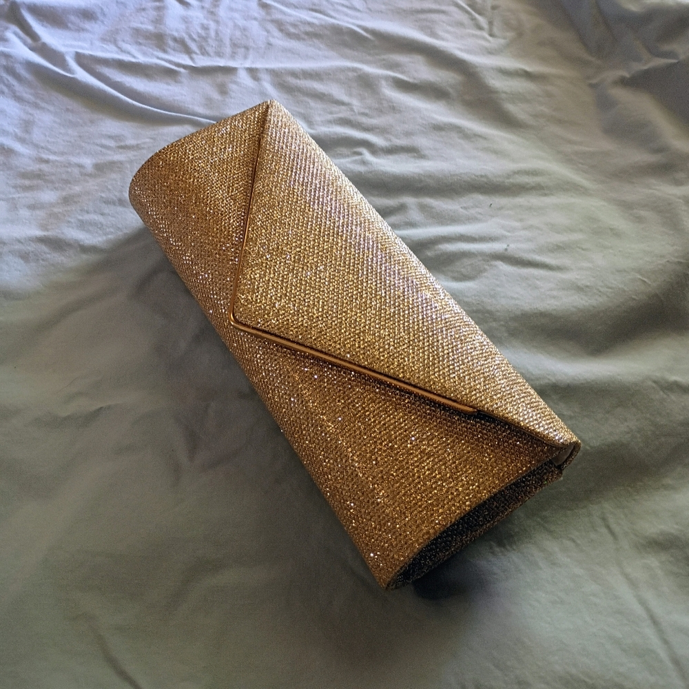 Elegant Gold Glitter Clutch